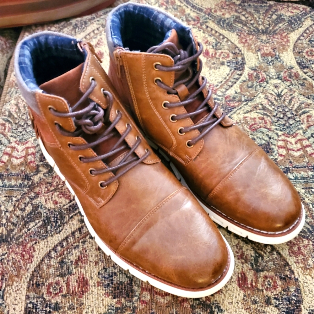 Bruno Marc City boot Brown/ size 9